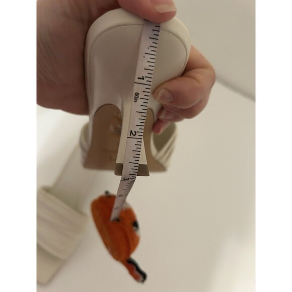 Marc Fisher ltd Caleno Leather Open Toe Kitten Heel Sandals Women Size 8 Ivory - Picture 7 of 8